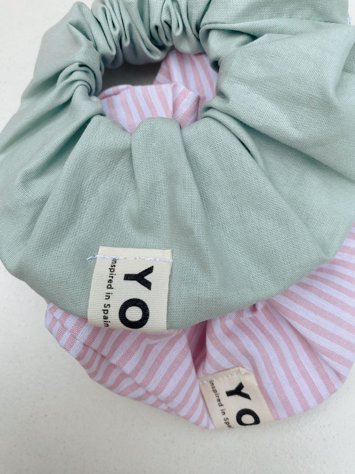 Buenos días - Daily Scrunchies