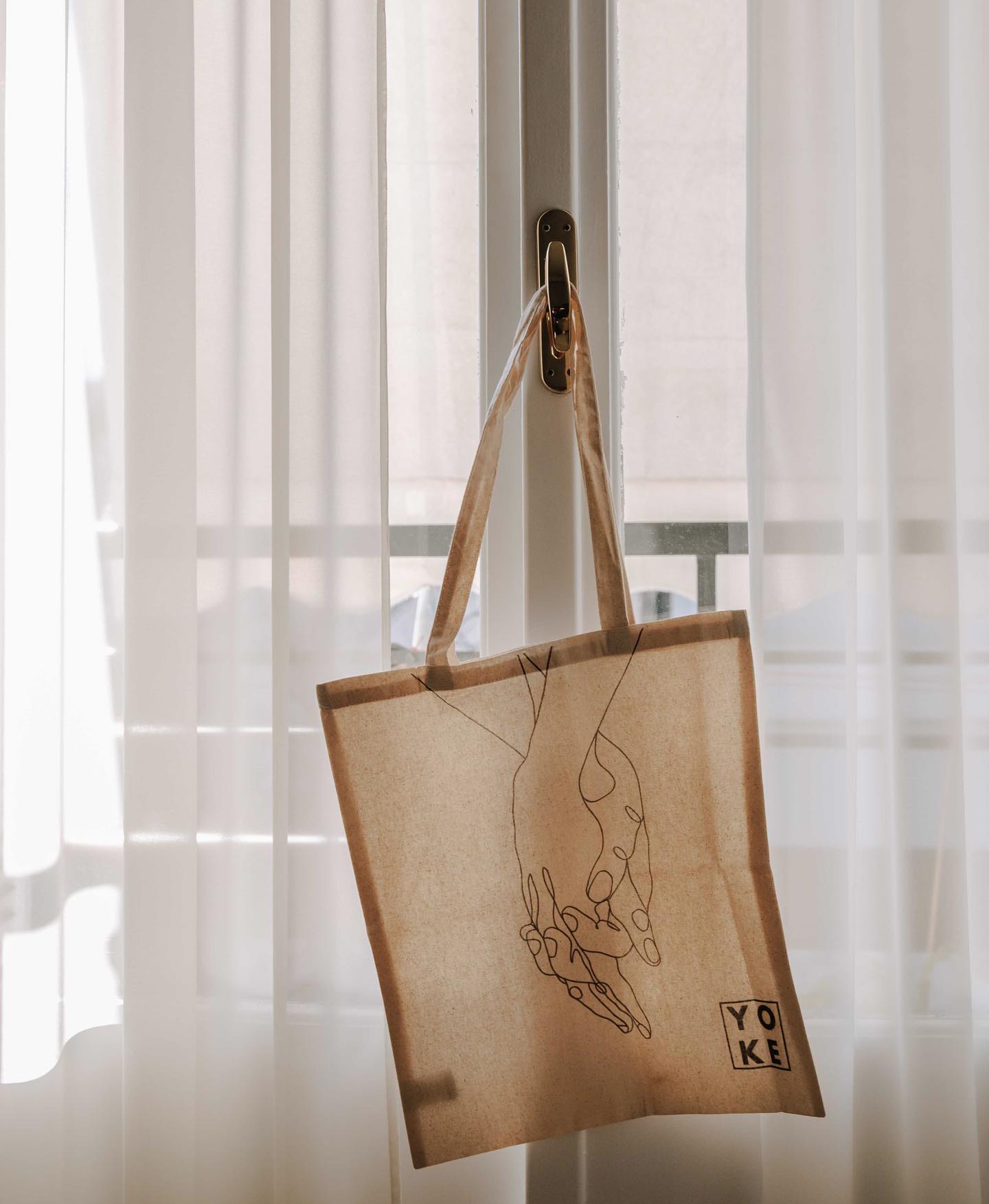 Tuya white bag